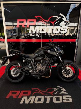 YAMAHA MT-07 ABS YAMAHA MT-07 ABS